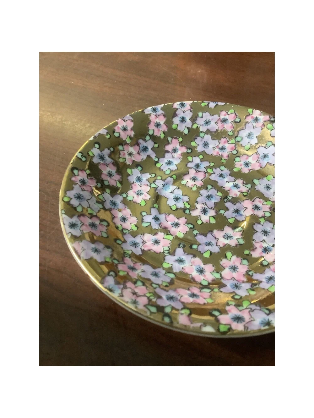 Lmari? Japan- Floral Chintz on gold